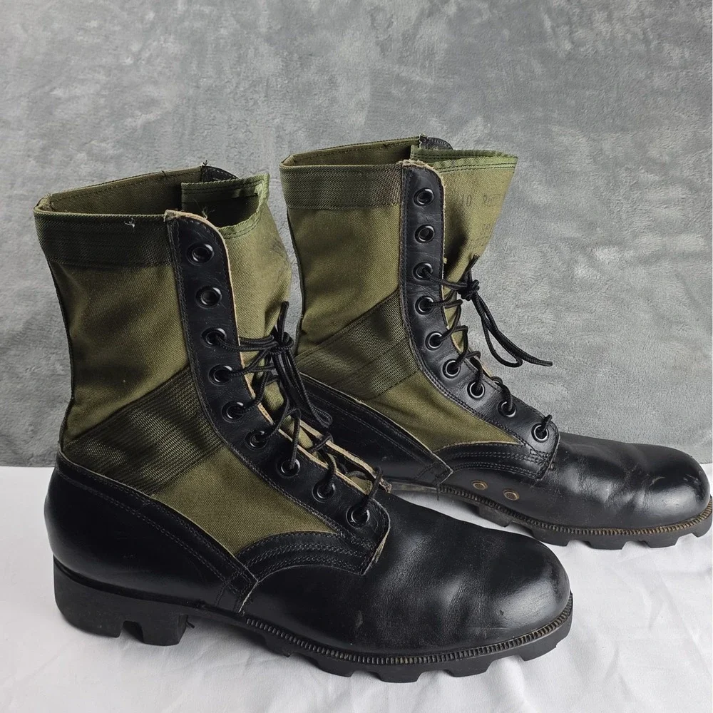 vintage US military Vietnam War-era combat jungle boots 10 R 6-70 Spike Protect